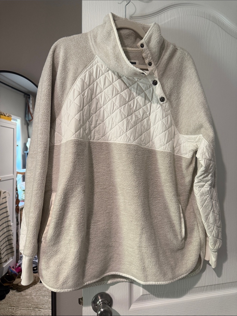 Abercrombie Quilted Panel Cream Women's Pullover fleece Sweater